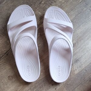 CROCS Women's Kadee Light Pink Sandals